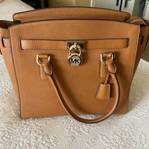 Michael Kors purse excellent condition